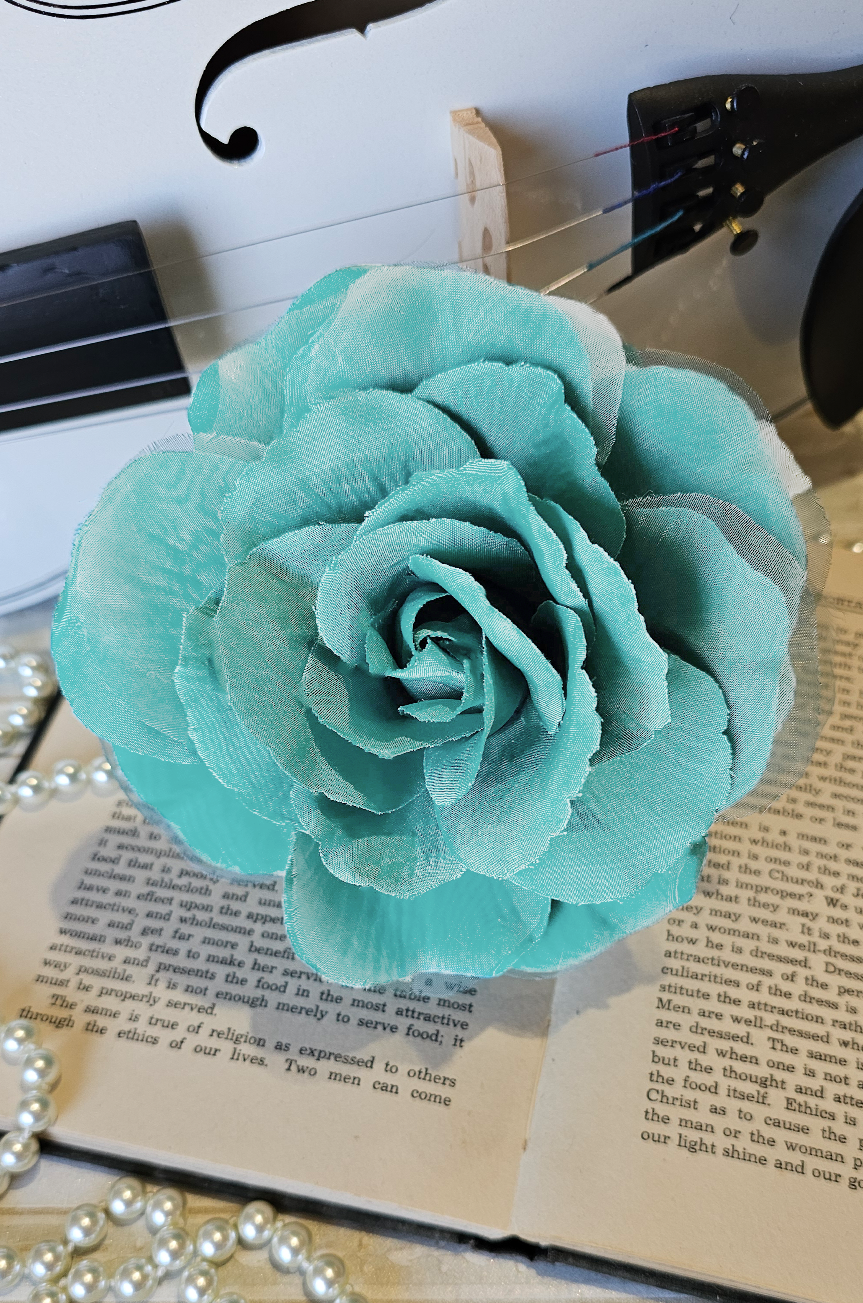 La Fleur Follies Brooch Hair Clip (Canal Blue)