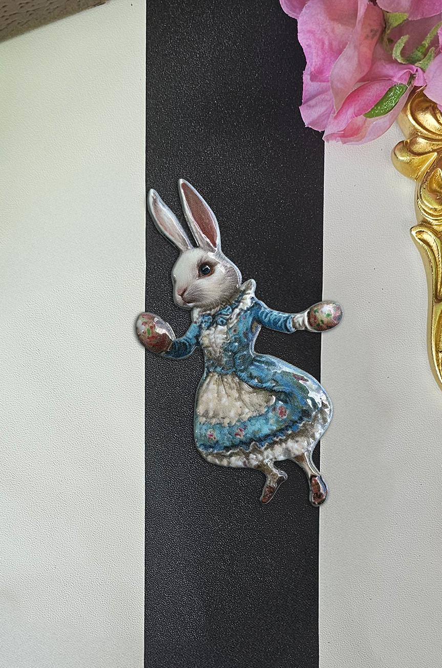 Once Upon A Time Follies Brooch - Kitten D'Amour