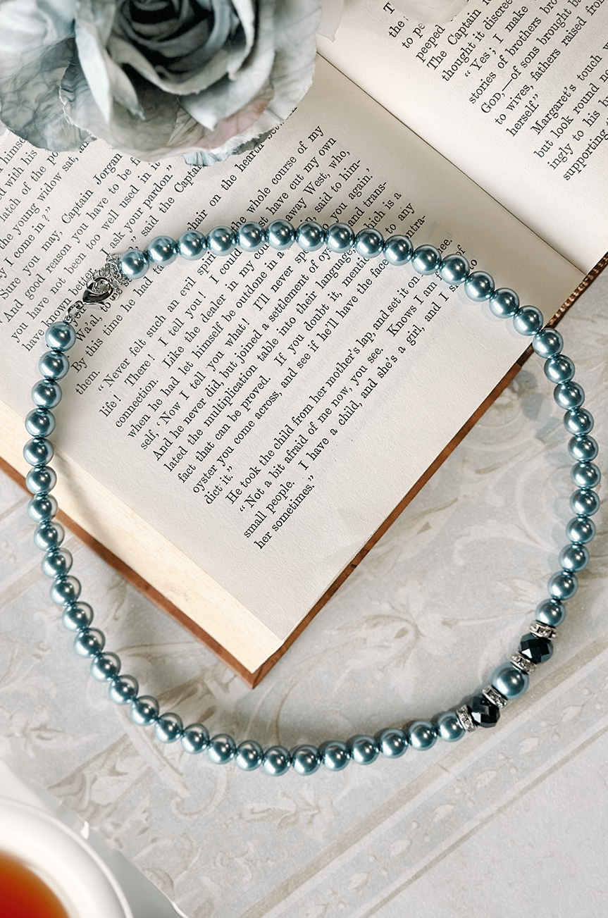 Juliette Pearl Necklace (Blue)