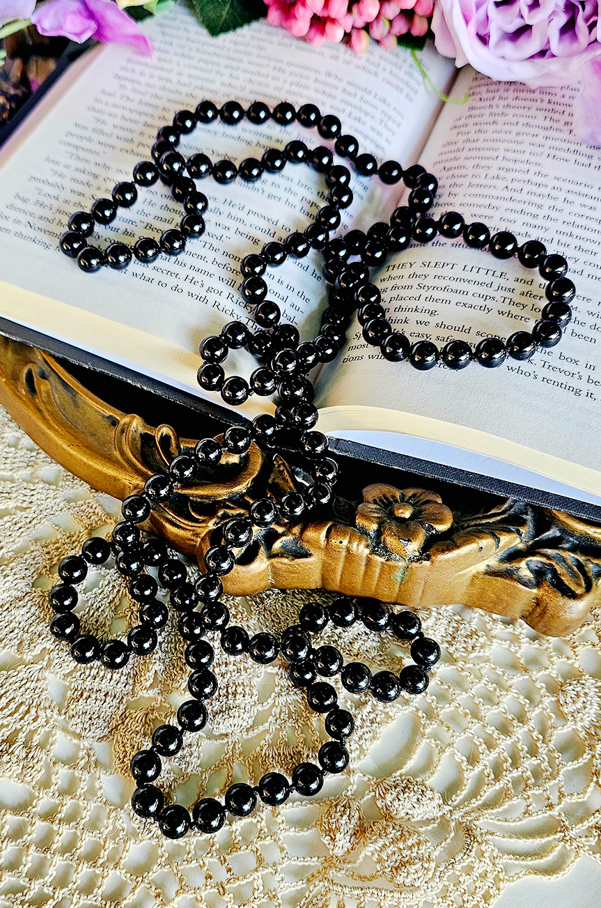 La Traviata Long Pearl Necklace (Black)