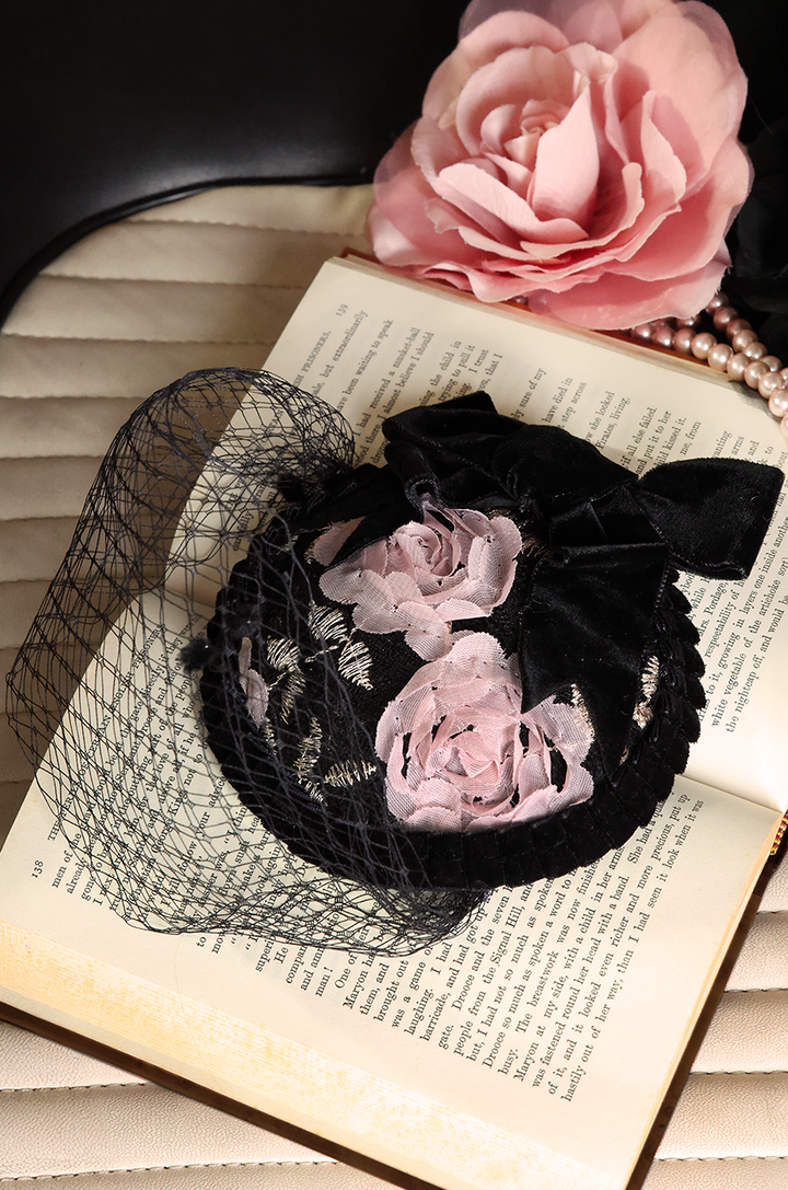 Bombshell Fascinator