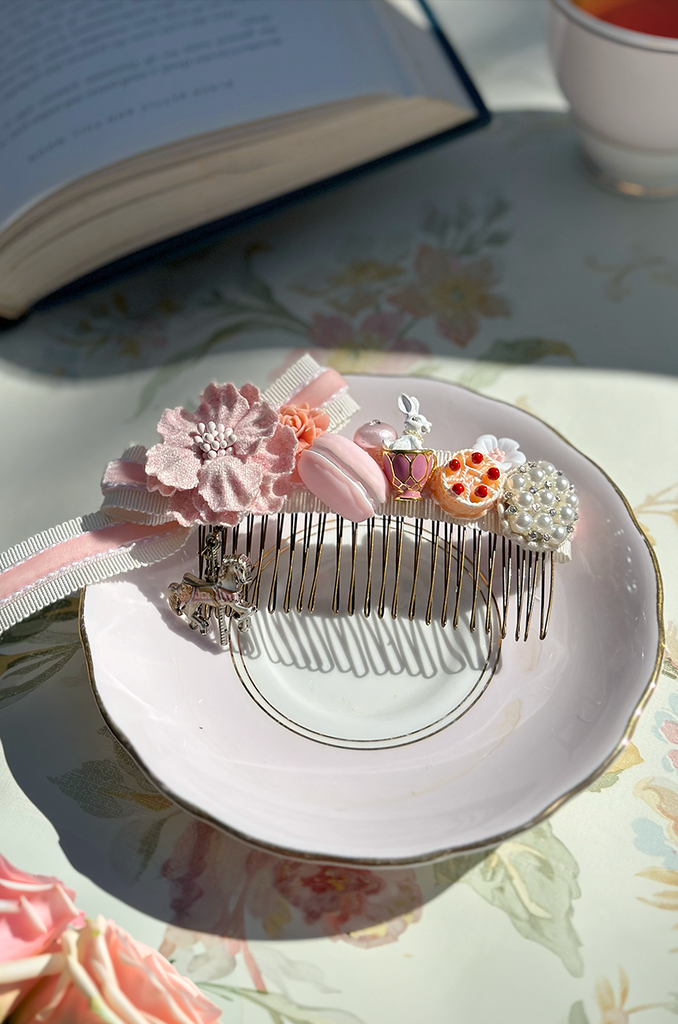 French Vacation Follies Hair Comb