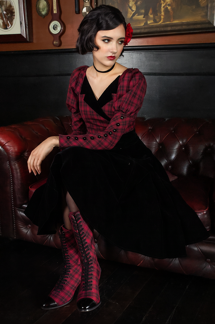 Rouge Noir Lapel Top