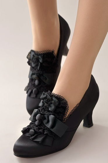 Antoinette Shoe
