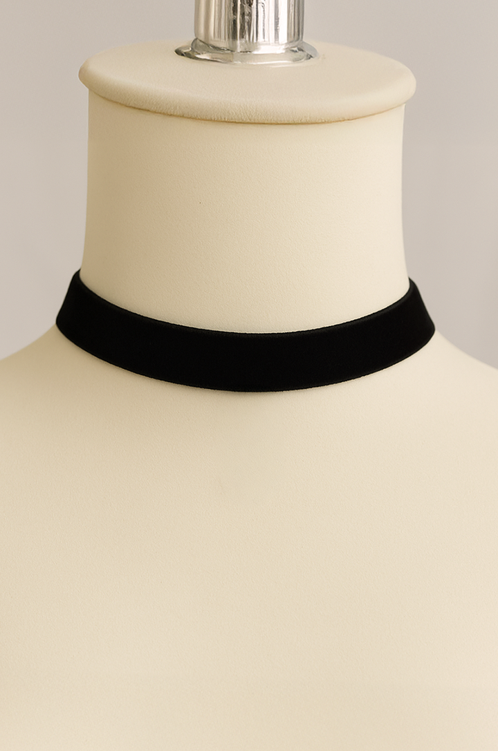 D'Amour Follies Velvet Choker (Black)