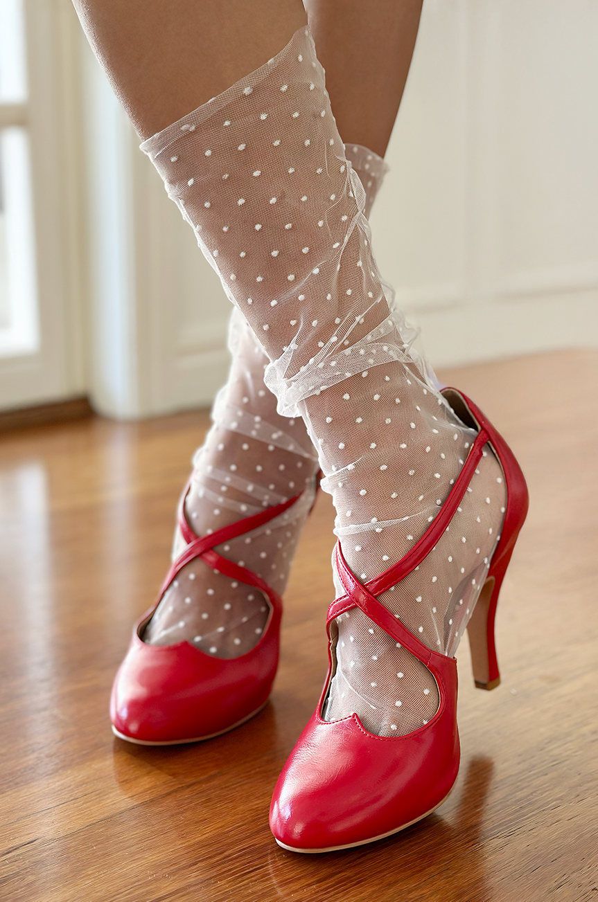 D'Amour Polka Dot Lace Socks (White)