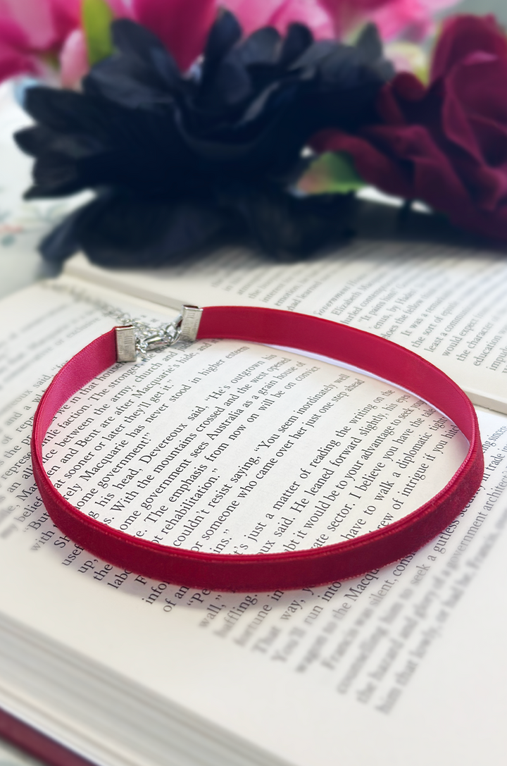 D'Amour Velvet Choker (Burgundy)