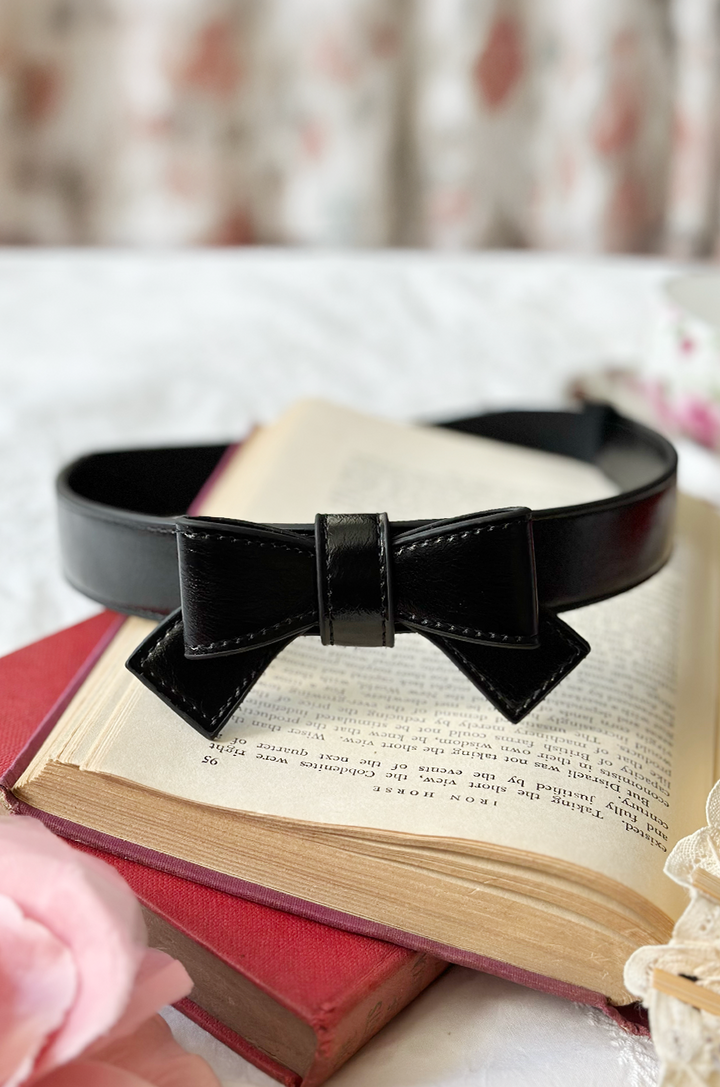 Pretty Kitty Follies Bow Belt (Black)