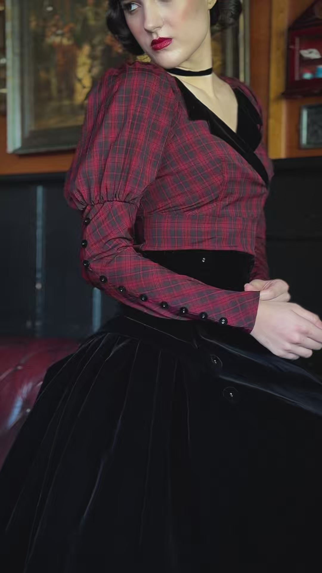 Rouge Noir Lapel Top