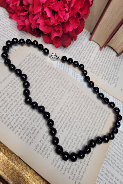 Carmen Short Pearl Necklace (Black)